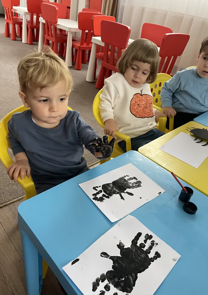 Paianjenul 🕷️🕸️(amprentare mânuță)❤️ (2)
