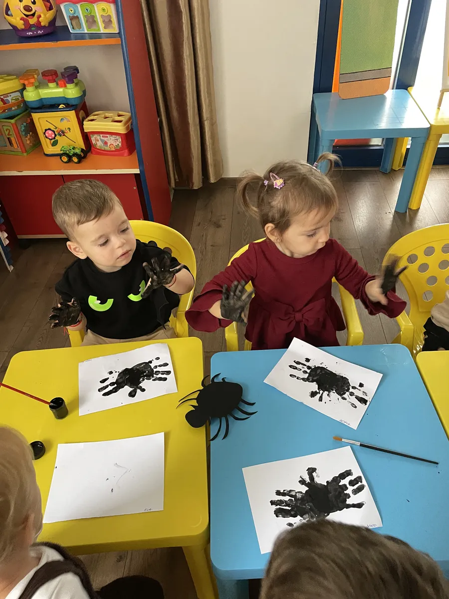 Paianjenul 🕷️🕸️(amprentare mânuță)❤️ (4)