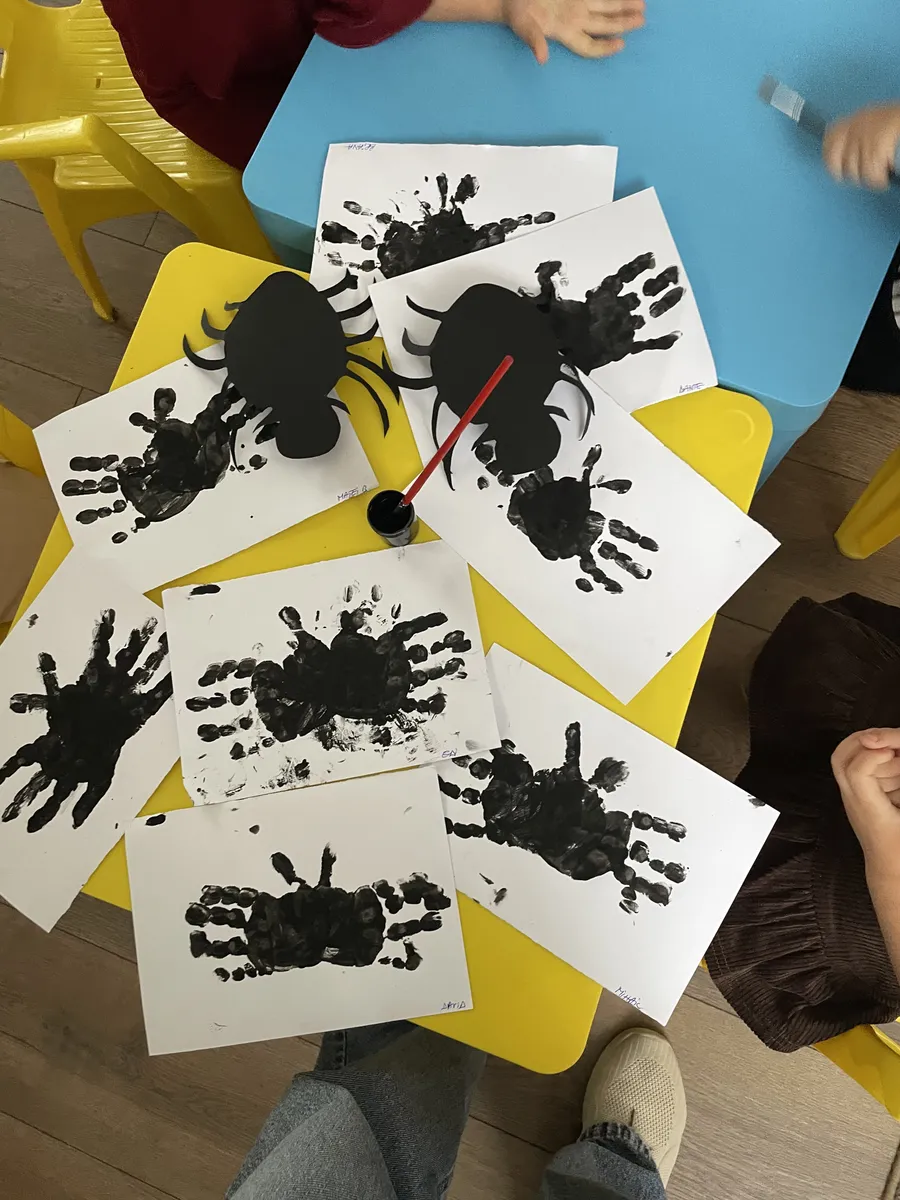 Paianjenul 🕷️🕸️(amprentare mânuță)❤️ (9)